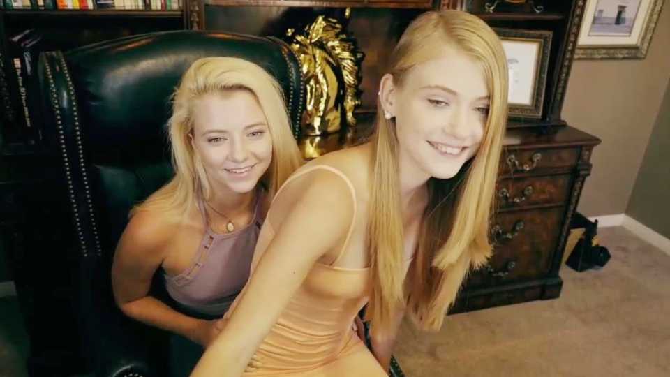 两个包臀裙小姐姐前凸后翘看的实在忍不住